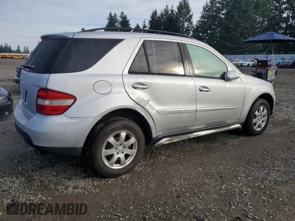 ✅ 2006 Mercedes-Benz M 350 • VIN: 4JGBB86E26A074541 • Lot: 90398655. Wystawiony na Copart z przebiegiem 109 466 mil. Bezpłatny archiwum sprzedaży aukcyjnych z USA i szczegółowy raport historii pojazdu na DreamBid. Zdjęcie 3.