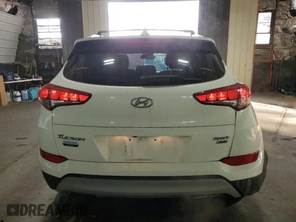 ✅ 2018 Hyundai Tucson Sport • VIN: KM8J3CAL0JU698914 • Lot: 84189075. Listed on Copart with 45,755 mi. Free auction sales archive from the USA and detailed vehicle history report at DreamBid. Image 6.