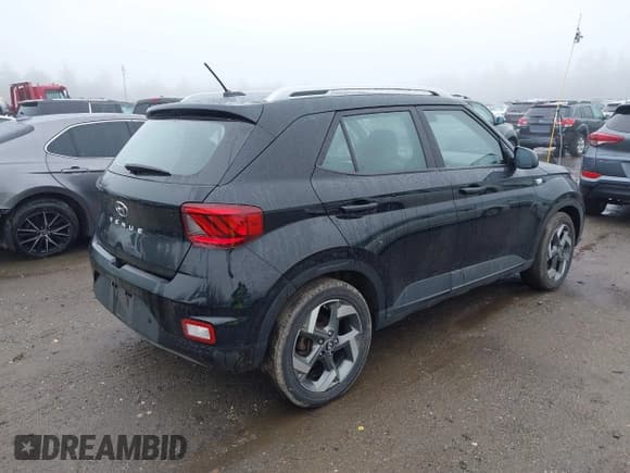 ✅ 2024 Hyundai Venue Limited • VIN: KMHRC8A33RU284151 • Lot: 42147730. Listed on IAAI with 41,793 mi. Free auction sales archive from the USA and detailed vehicle history report at DreamBid. Image 4.