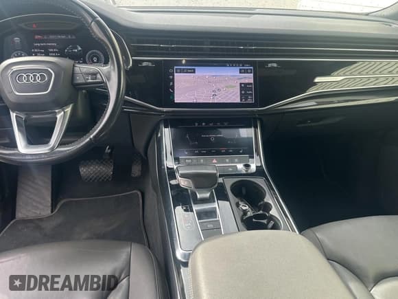 ✅ 2019 Audi Q8 Premium • VIN: WA1AVAF17KD018920 • Lot: 80179365. Wystawiony na Copart z przebiegiem 118 251 mil. Bezpłatny archiwum sprzedaży aukcyjnych z USA i szczegółowy raport historii pojazdu na DreamBid. Zdjęcie 9.