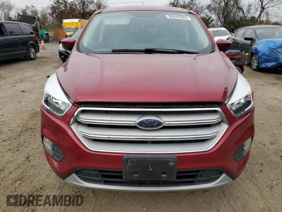 ✅ 2019 Ford Escape SE • VIN: 1FMCU9GD8KUA91072 • Lot: 80842024. Wystawiony na Copart z przebiegiem 84 332 mil. Bezpłatny archiwum sprzedaży aukcyjnych z USA i szczegółowy raport historii pojazdu na DreamBid. Zdjęcie 5.