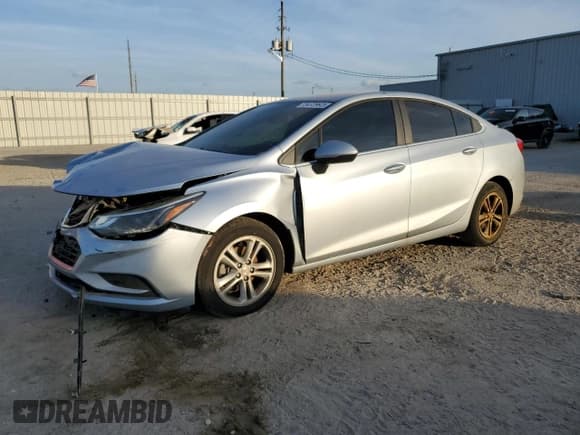 ✅ 2018 Chevrolet Cruze LT • VIN: 1G1BE5SM2J7137692 • Лот: 73472992. Опубликован ранее на Copart с пробегом 81 964 миль. Бесплатный доступ к архиву аукционных продаж из США и подробный отчёт об истории автомобиля на DreamBid. Изображение 1.
