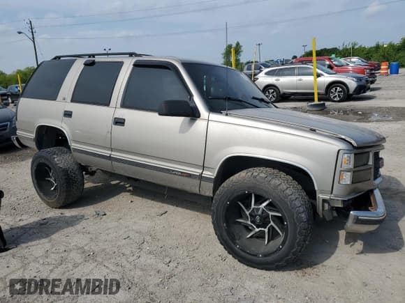 ✅ 1999 GMC Yukon • VIN: 1GKEK13R8XJ728657 • Лот: 64333225. Опубликован ранее на Copart с пробегом 237 773 миль. Бесплатный доступ к архиву аукционных продаж из США и подробный отчёт об истории автомобиля на DreamBid. Изображение 4.