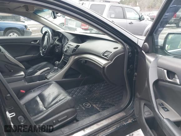 ✅ 2010 Acura TSX • VIN: JH4CU2F64AC023529 • Lot: 43880732. Wystawiony na IAAI z przebiegiem 247 979 mil. Bezpłatny archiwum sprzedaży aukcyjnych z USA i szczegółowy raport historii pojazdu na DreamBid. Zdjęcie 5.