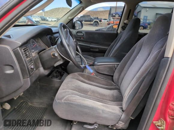 ✅ 2002 Dodge Dakota SLT • VIN: 1B7HG48N32S638157 • Lot: 53399165. Wystawiony na Copart z przebiegiem 249 534 mil. Bezpłatny archiwum sprzedaży aukcyjnych z USA i szczegółowy raport historii pojazdu na DreamBid. Zdjęcie 7.