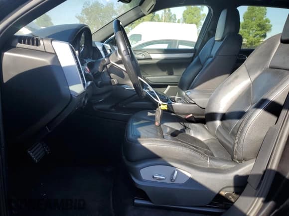 ✅ 2011 Porsche Cayenne S Hybrid • VIN: WP1AE2A25BLA92059 • Lot: 74096924. Listed on Copart with 115,988 mi. Free auction sales archive from the USA and detailed vehicle history report at DreamBid. Image 7.