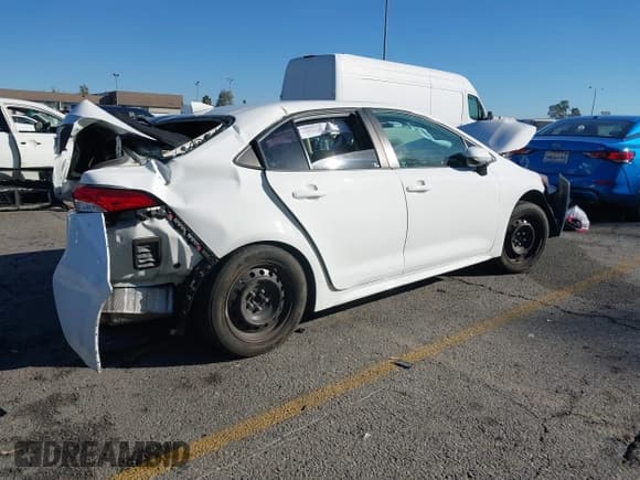 ✅ 2021 Toyota Corolla LE • VIN: 5YFEPMAE6MP237963 • Lot: 43584096. Listed on IAAI with 61,513 mi. Free auction sales archive from the USA and detailed vehicle history report at DreamBid. Image 4.