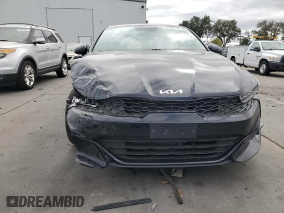 ✅ 2022 Kia K5 GT-Line • VIN: 5XXG64J29NG090193 • Lot: 81907145. Wystawiony na Copart z przebiegiem 46 372 mil. Bezpłatny archiwum sprzedaży aukcyjnych z USA i szczegółowy raport historii pojazdu na DreamBid. Zdjęcie 5.