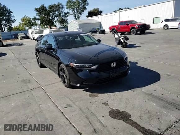 2025 Honda Accord Sport-L with VIN 1HGCY2F70SA059540, listed as a Copart auction lot 71239295 with 9,562 mi miles and Salvage title. Bid and sale history available at DreamBid. Image 14.