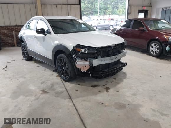 ✅ 2024 Mazda CX-30 S Select Sport • VIN: 3MVDMBBM4RM611367 • Лот: 42872153. Опубликован ранее на IAAI с пробегом 14 805 миль. Бесплатный доступ к архиву аукционных продаж из США и подробный отчёт об истории автомобиля на DreamBid. Изображение 1.