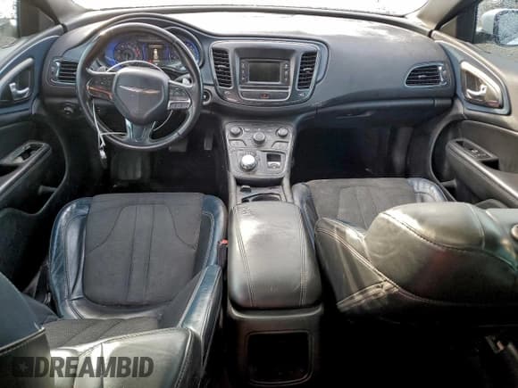 ✅ 2015 Chrysler 200 S • VIN: 1C3CCCBB8FN670285 • Lot: 96336605. Listed on Copart with 195,355 mi. Free auction sales archive from the USA and detailed vehicle history report at DreamBid. Image 8.