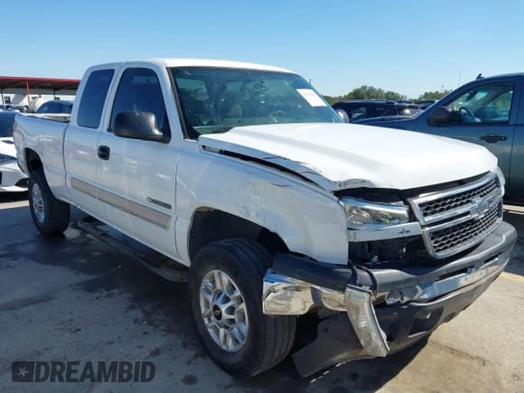 ✅ 2005 Chevrolet Silverado 2500HD Work Truck • VIN: 1GCHC29U85E135197 • Лот: 43638388. Опубликован ранее на IAAI с пробегом 326 283 миль. Бесплатный доступ к архиву аукционных продаж из США и подробный отчёт об истории автомобиля на DreamBid. Изображение 1.