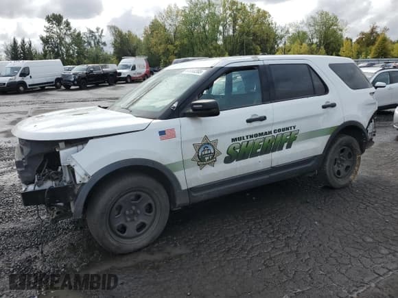 ✅ 2015 Ford Police Interceptor Utility • VIN: 1FM5K8AR0FGC17667 • Lot: 84980265. Wystawiony na Copart z przebiegiem Nie podano. Bezpłatny archiwum sprzedaży aukcyjnych z USA i szczegółowy raport historii pojazdu na DreamBid. Zdjęcie 1.
