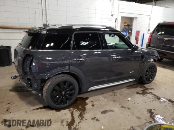 ✅ 2018 MINI Countryman Cooper S • VIN: WMZYT5C34J3E68796 • Lot: 86074305. Wystawiony na Copart z przebiegiem 36 549 mil. Bezpłatny archiwum sprzedaży aukcyjnych z USA i szczegółowy raport historii pojazdu na DreamBid. Zdjęcie 3.