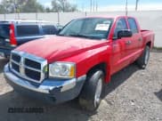 ✅ 2005 Dodge Dakota SLT • VIN: 1D7HW48N55S104123 • Lot: 42828730. Listed on IAAI with 141,913 mi. Free auction sales archive from the USA and detailed vehicle history report at DreamBid. Image 2.