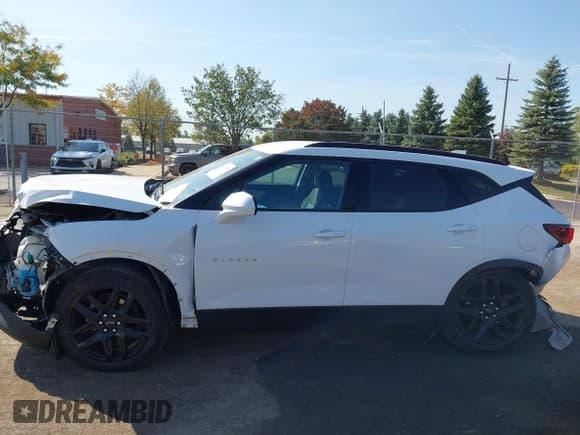 ✅ 2023 Chevrolet Blazer LT • VIN: 3GNKBCR42PS211964 • Lot: 43213143. Listed on IAAI with 36,925 mi. Free auction sales archive from the USA and detailed vehicle history report at DreamBid. Image 14.