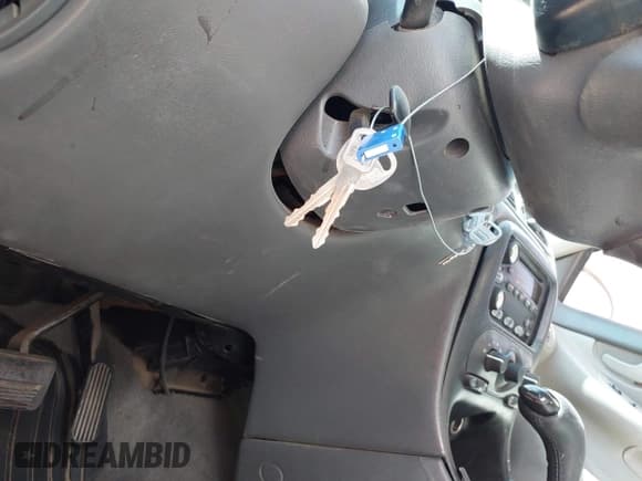 ✅ 2002 Oldsmobile Alero GL1 • VIN: 1G3NL52E22C190713 • Lot: 42108413. Wystawiony na IAAI z przebiegiem 188 534 mil. Bezpłatny archiwum sprzedaży aukcyjnych z USA i szczegółowy raport historii pojazdu na DreamBid. Zdjęcie 11.