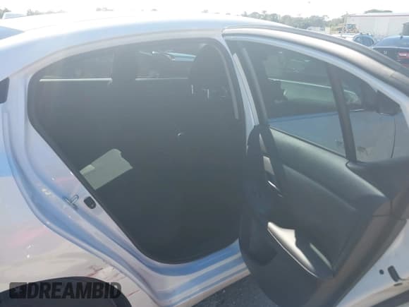 ✅ 2025 Nissan Sentra SV • VIN: 3N1AB8CV9SY376485 • Lot: 43593456. Listed on IAAI with 4,627 mi. Free auction sales archive from the USA and detailed vehicle history report at DreamBid. Image 8.