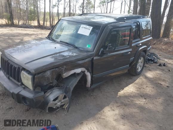 ✅ 2006 Jeep Commander • VIN: 1J8HG48K36C342666 • Lot: 41908526. Wystawiony na IAAI z przebiegiem 199 163 mil. Bezpłatny archiwum sprzedaży aukcyjnych z USA i szczegółowy raport historii pojazdu na DreamBid. Zdjęcie 18.