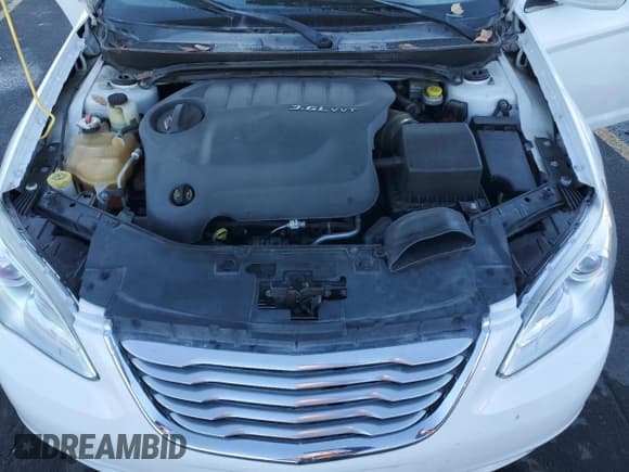 ✅ 2014 Chrysler 200 Touring • VIN: 1C3CCBBG1EN144732 • Lot: 90331695. Listed on Copart with 79,516 mi. Free auction sales archive from the USA and detailed vehicle history report at DreamBid. Image 11.