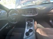 ✅ 2021 Dodge Challenger SXT • VIN: 2C3CDZAGXMH564648 • Lot: 54958715. Wystawiony na Copart z przebiegiem 11 538 mil. Bezpłatny archiwum sprzedaży aukcyjnych z USA i szczegółowy raport historii pojazdu na DreamBid. Zdjęcie 9.