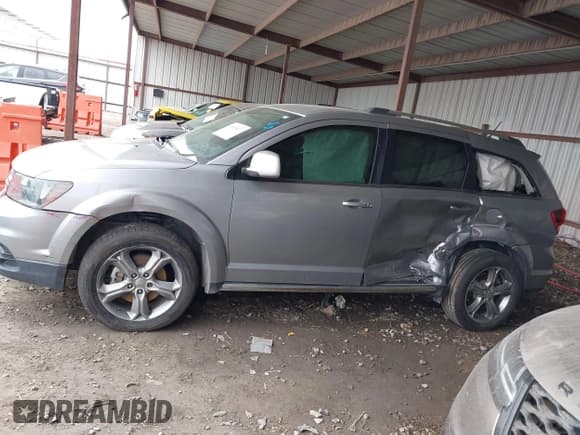 ✅ 2017 Dodge Journey Crossroad Plus • VIN: 3C4PDCGB5HT516199 • Лот: 41915477. Опубликован ранее на IAAI с пробегом 146 558 миль. Бесплатный доступ к архиву аукционных продаж из США и подробный отчёт об истории автомобиля на DreamBid. Изображение 14.