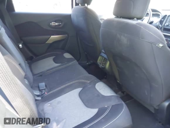 ✅ 2018 Jeep Cherokee Latitude • VIN: 1C4PJMCX4JD506193 • Лот: 42954151. Опубликован ранее на IAAI с пробегом 150 093 миль. Бесплатный доступ к архиву аукционных продаж из США и подробный отчёт об истории автомобиля на DreamBid. Изображение 8.