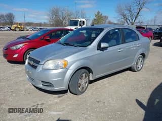 ✅ 2010 Chevrolet Aveo 1LT • VIN: KL1TD5DE0AB134556 • Lot: 41822057. Wystawiony na IAAI z przebiegiem 107 523 mil. Bezpłatny archiwum sprzedaży aukcyjnych z USA i szczegółowy raport historii pojazdu na DreamBid. Zdjęcie 2.