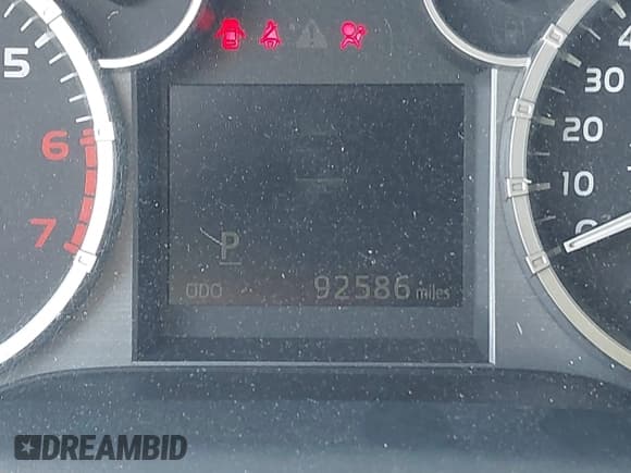 ✅ 2014 Toyota Tundra SR5 • VIN: 5TFRM5F18EX073513 • Lot: 43738760. Listed on IAAI with 92,586 mi. Free auction sales archive from the USA and detailed vehicle history report at DreamBid. Image 15.