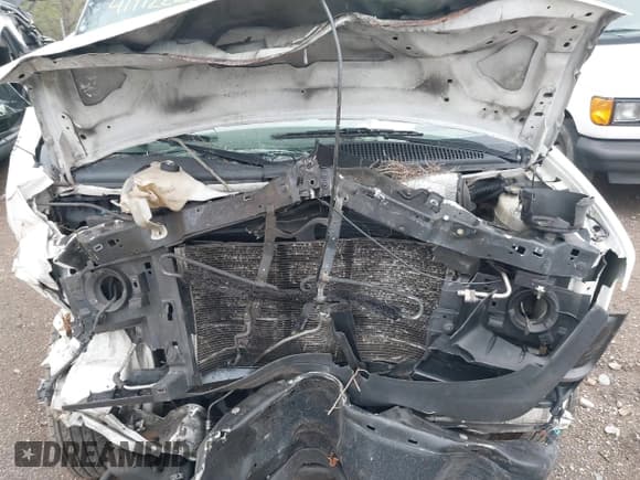 ✅ 2016 GMC Savana Cargo • VIN: 1GTW7BFF2G1300771 • Lot: 41912226. Listed on IAAI with 653,805 mi. Free auction sales archive from the USA and detailed vehicle history report at DreamBid. Image 10.