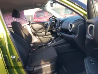 ✅ 2022 Hyundai Venue SE • VIN: KMHRB8A39NU140634 • Lot: 38247791. Listed on IAAI with 31,622 mi. Free auction sales archive from the USA and detailed vehicle history report at DreamBid. Image 5.