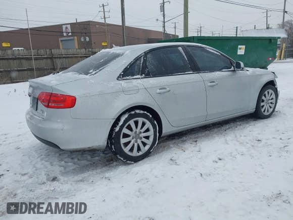 ✅ 2012 Audi A4 Premium • VIN: WAUAFAFL4CA119840 • Lot: 41401233. Listed on IAAI with 75,545 mi. Free auction sales archive from the USA and detailed vehicle history report at DreamBid. Image 4.