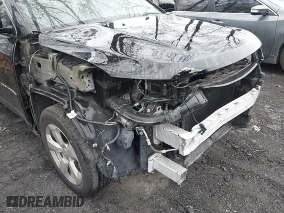 ✅ 2018 Jeep Compass Latitude • VIN: 3C4NJCBB0JT425421 • Lot: 41853700. Listed on IAAI with 69,211 mi. Free auction sales archive from the USA and detailed vehicle history report at DreamBid. Image 17.