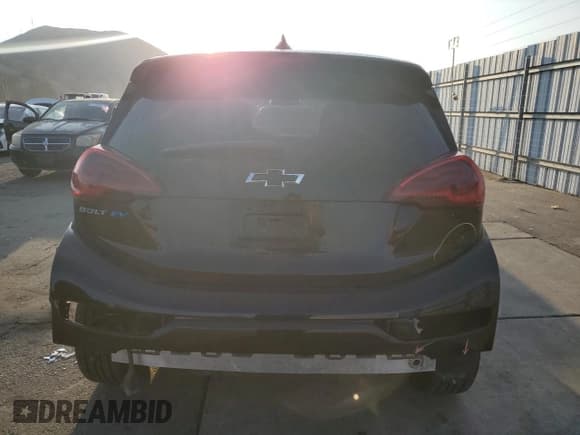 ✅ 2020 Chevrolet Bolt EV LT • VIN: 1G1FY6S09L4132862 • Лот: 91126805. Опубликован ранее на Copart с пробегом 74 817 миль. Бесплатный доступ к архиву аукционных продаж из США и подробный отчёт об истории автомобиля на DreamBid. Изображение 6.