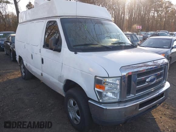 ✅ 2008 Ford Econoline Cargo Commercial • VIN: 1FTNE24W18DA46376 • Лот: 43858295. Опубликован ранее на IAAI с пробегом 349 988 миль. Бесплатный доступ к архиву аукционных продаж из США и подробный отчёт об истории автомобиля на DreamBid. Изображение 1.