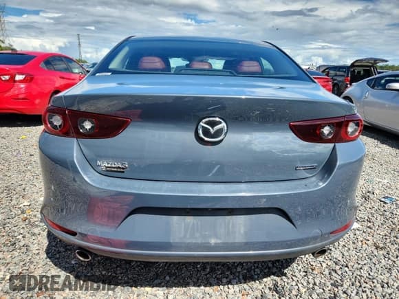 ✅ 2023 Mazda 3 S Preferred • VIN: 3MZBPACM6PM371760 • Lot: 84374645. Wystawiony na Copart z przebiegiem 164 841 mil. Bezpłatny archiwum sprzedaży aukcyjnych z USA i szczegółowy raport historii pojazdu na DreamBid. Zdjęcie 6.