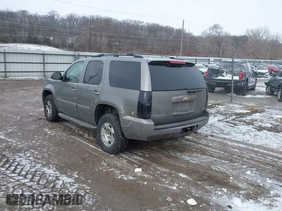 ✅ 2007 Chevrolet Tahoe LT • VIN: 1GNFK13077J395957 • Lot: 43887316. Wystawiony na IAAI z przebiegiem Nie podano. Bezpłatny archiwum sprzedaży aukcyjnych z USA i szczegółowy raport historii pojazdu na DreamBid. Zdjęcie 3.