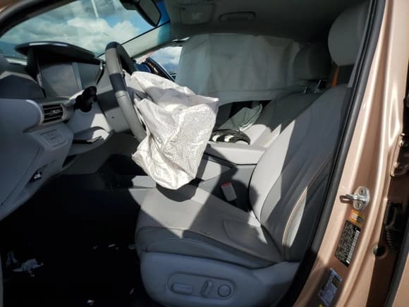 ✅ 2021 Hyundai NEXO • VIN: KM8J74A69MU013835 • Лот: 84589635. Опубликован ранее на Copart с пробегом 43 101 миль. Бесплатный доступ к архиву аукционных продаж из США и подробный отчёт об истории автомобиля на DreamBid. Изображение 7.