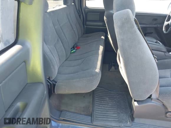 2003 Chevrolet Silverado 1500 LT z VIN 1GCEC19T23Z162034, wystawiony jako IAAI lot #43324040 z przebiegiem 193 481 mil mil oraz . Historia ofert i sprzedaży dostępna na DreamBid. Obrazek 8.