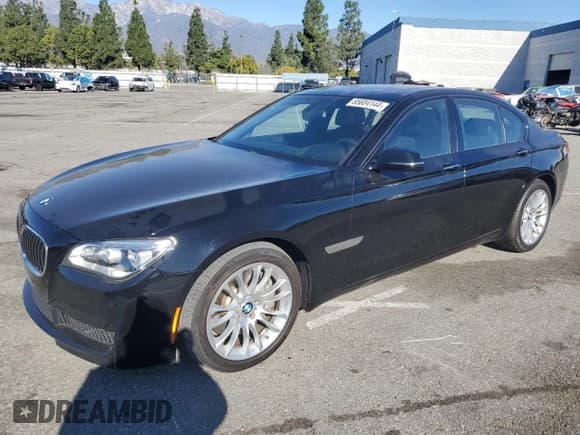 ✅ 2014 BMW 7 Series 750i • VIN: WBAYA8C5XED228235 • Lot: 85604144. Wystawiony na Copart z przebiegiem Nie podano. Bezpłatny archiwum sprzedaży aukcyjnych z USA i szczegółowy raport historii pojazdu na DreamBid. Zdjęcie 1.