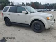 ✅ 2008 Ford Escape Limited • VIN: 1FMCU94128KE82068 • Lot: 91190005. Wystawiony na Copart z przebiegiem 101 598 mil. Bezpłatny archiwum sprzedaży aukcyjnych z USA i szczegółowy raport historii pojazdu na DreamBid. Zdjęcie 4.