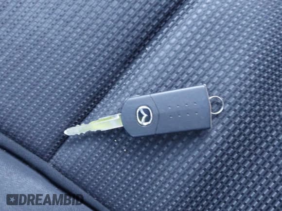 ✅ 2012 Mazda 3 i Touring • VIN: JM1BL1VG2C1509288 • Лот: 41309976. Опубликован ранее на IAAI с пробегом 150 736 миль. Бесплатный доступ к архиву аукционных продаж из США и подробный отчёт об истории автомобиля на DreamBid. Изображение 11.