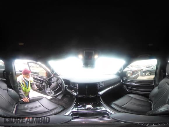 ✅ 2023 Jeep Wagoneer • VIN: 1C4SJSAP4PS560552 • Лот: 42067956. Опубликован ранее на IAAI с пробегом 6 382 миль. Бесплатный доступ к архиву аукционных продаж из США и подробный отчёт об истории автомобиля на DreamBid. Изображение 18.