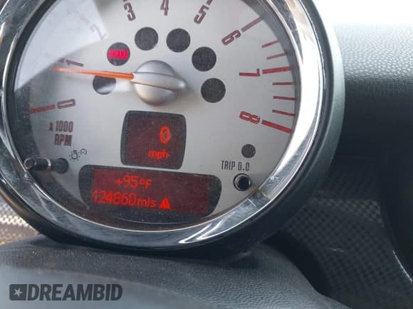 ✅ 2011 MINI Hardtop S • VIN: WMWSV3C59BTY22068 • Lot: 42968107. Wystawiony na IAAI z przebiegiem 124 860 mil. Bezpłatny archiwum sprzedaży aukcyjnych z USA i szczegółowy raport historii pojazdu na DreamBid. Zdjęcie 7.