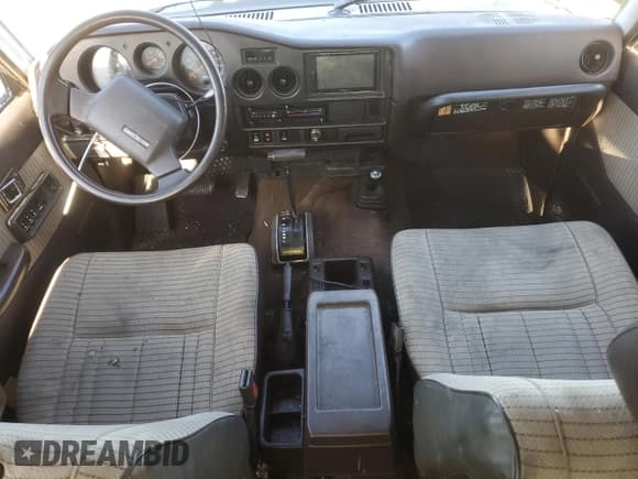 ✅ 1988 Toyota Land Cruiser • VIN: JT3FJ62G1J0081553 • Лот: 78088144. Опубликован ранее на Copart с пробегом 204 287 миль. Бесплатный доступ к архиву аукционных продаж из США и подробный отчёт об истории автомобиля на DreamBid. Изображение 8.