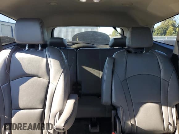 ✅ 2019 Buick Enclave Essence • VIN: 5GAERBKW0KJ186033 • Lot: 90456485. Listed on Copart with 131,405 mi. Free auction sales archive from the USA and detailed vehicle history report at DreamBid. Image 10.