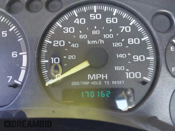 ✅ 1998 Chevrolet S-10 • VIN: 1GCCS1441WK230265 • Lot: 43668946. Wystawiony na IAAI z przebiegiem 170 162 mil. Bezpłatny archiwum sprzedaży aukcyjnych z USA i szczegółowy raport historii pojazdu na DreamBid. Zdjęcie 7.