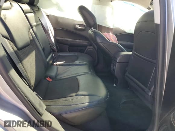 ✅ 2018 Jeep Compass Latitude • VIN: 3C4NJCBB8JT228903 • Lot: 87298855. Wystawiony na Copart z przebiegiem 58 027 mil. Bezpłatny archiwum sprzedaży aukcyjnych z USA i szczegółowy raport historii pojazdu na DreamBid. Zdjęcie 10.