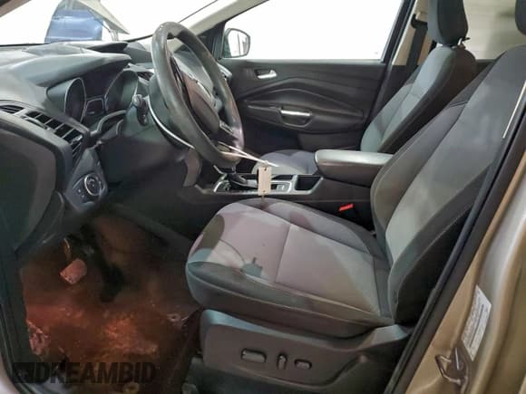 ✅ 2018 Ford Escape SE • VIN: 1FMCU9GD2JUB40281 • Lot: 94390825. Wystawiony na Copart z przebiegiem 178 405 mil. Bezpłatny archiwum sprzedaży aukcyjnych z USA i szczegółowy raport historii pojazdu na DreamBid. Zdjęcie 7.