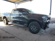 ✅ 2021 Chevrolet Silverado 1500 High Country • VIN: 1GCUYHEL2MZ404642 • Lot: 47047605. Wystawiony na Copart z przebiegiem 42 691 mil. Bezpłatny archiwum sprzedaży aukcyjnych z USA i szczegółowy raport historii pojazdu na DreamBid. Zdjęcie 4.